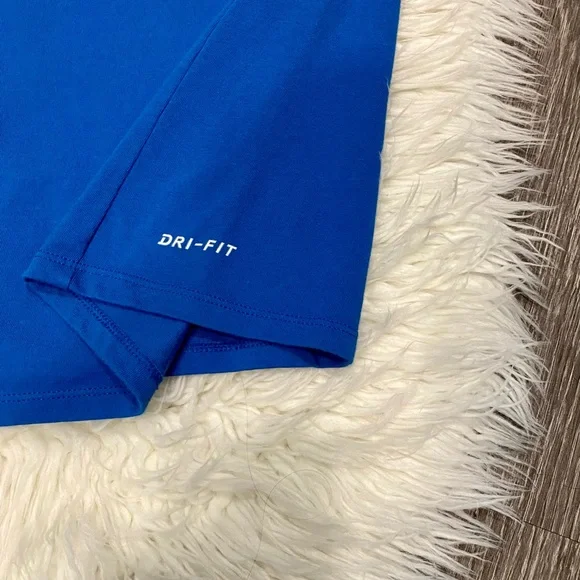 The Nike Men’s Tee Size Small Bright Blue - Picture 5 of 5